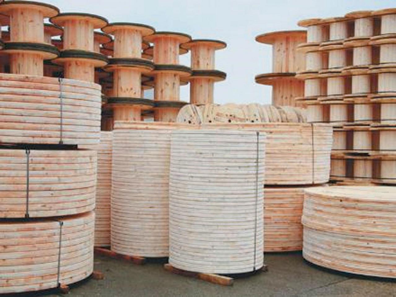 Ahşap Kablo Makaraları